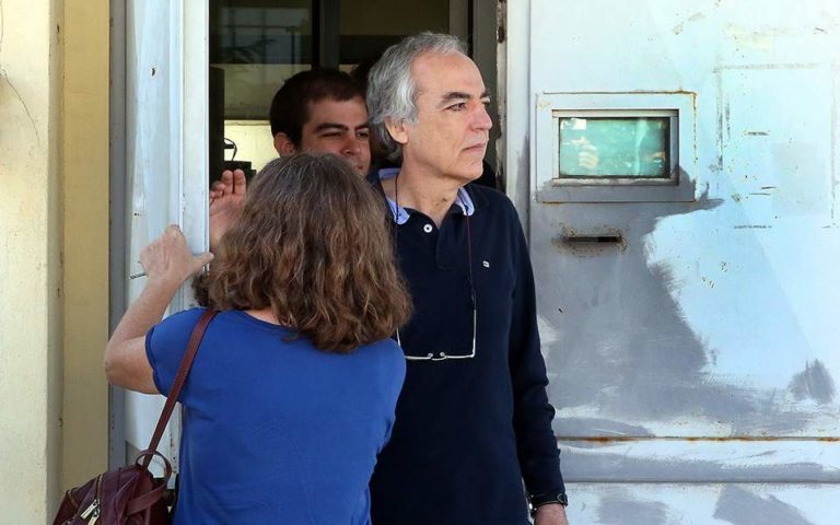 Κουφοντίνας: Άρχισε απεργία πείνας μετά την απόρριψη για νέα άδεια