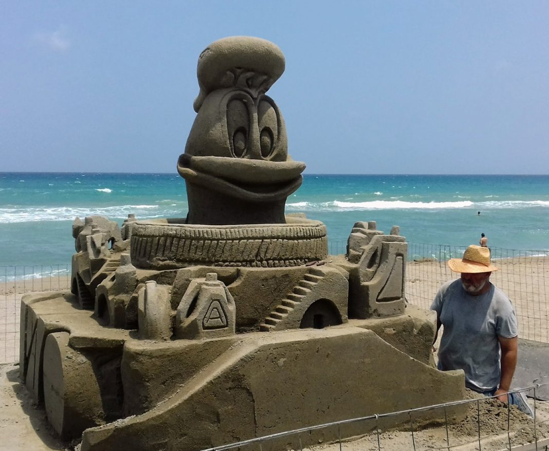 Ολοκληρώθηκαν και εντυπωσιάζουν τα γλυπτά στην άμμο της Αμμουδάρας