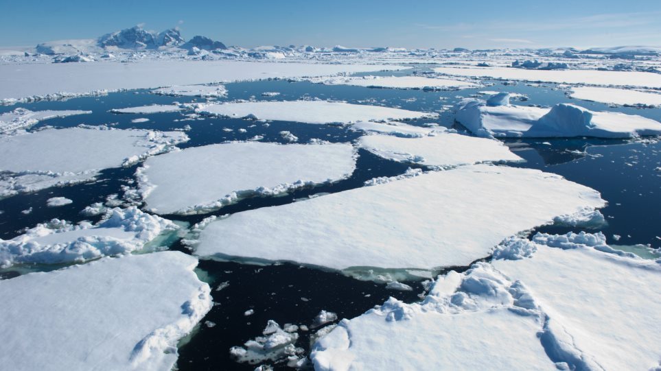 Γροιλανδία – Έχασε τεράστια ποσότητα πάγου σε μία μέρα