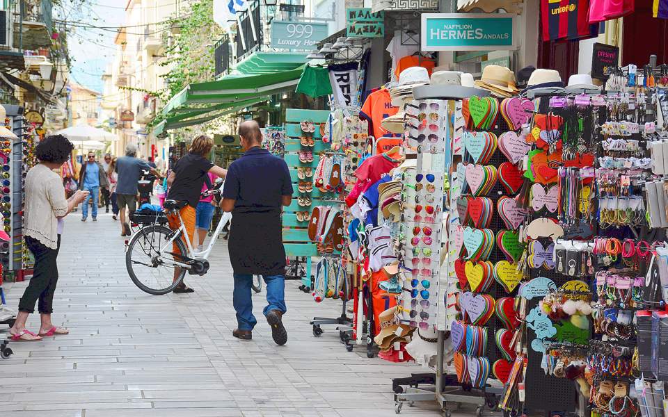 Ενίσχυση προσδοκιών επιχειρήσεων, καταναλωτών λόγω των ευρωεκλογών