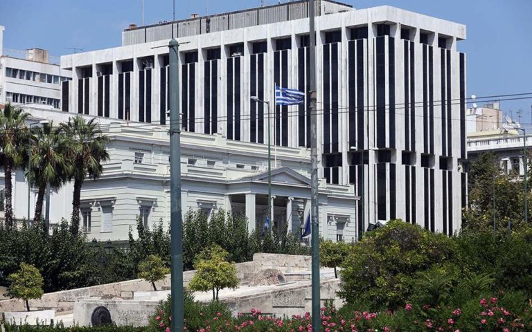 Η Ελλάδα αναγνωρίζει τον Γκουαϊδό ως μεταβατικό Πρόεδρο της Βενεζουέλας