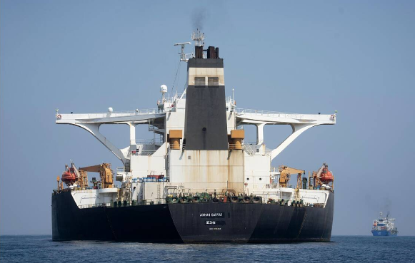Προς την Ελλάδα κατευθύνεται το ιρανικό δεξαμενόπλοιο που κρατούνταν στο Γιβραλτάρ