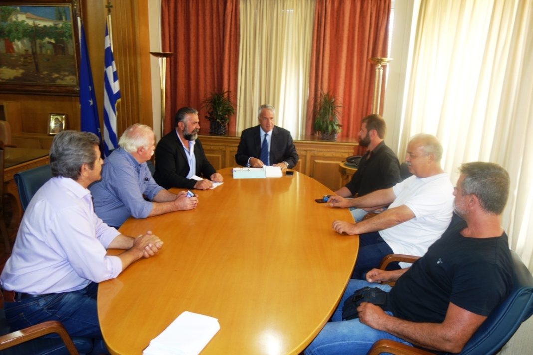 Δράσεις ενίσχυσης στον πρωτογενή τομέα ζήτησαν παραγωγοί της Κρήτης από τον Μ.Βορίδη