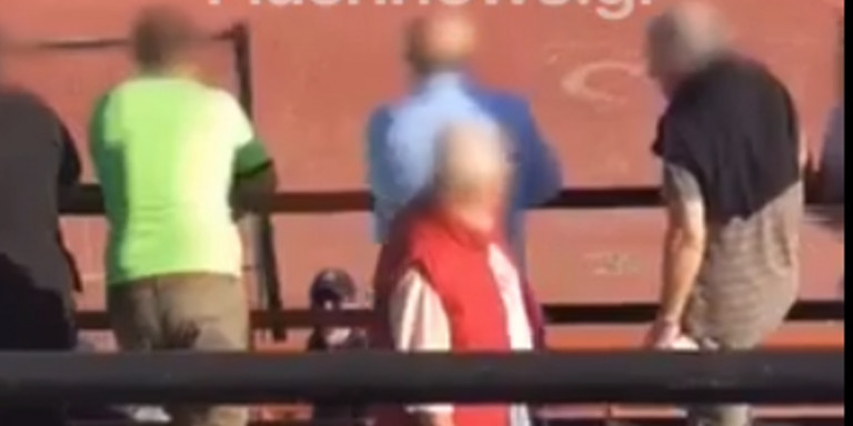 Καρέ – καρέ η τραγωδία με τον νεκρό 70χρονο στο γήπεδο της Καλαμαριάς (βίντεο)