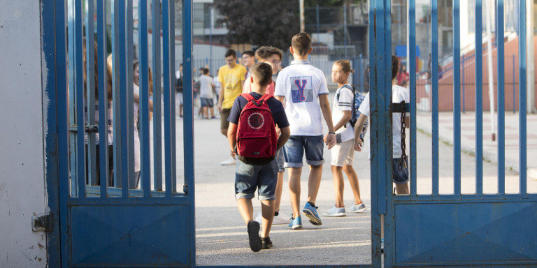 Ανοίγουν τα σχολεία -Τι αλλάζει σε δημοτικό και λύκειο