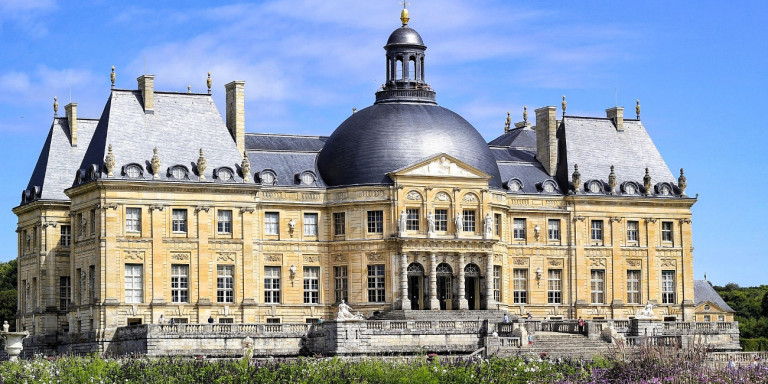 «Χρυσή» ληστεία σε πύργο του 17ου αιώνα στη Γαλλία: Αρπαξαν σμαράγδια αξίας 2 εκατ. ευρώ!