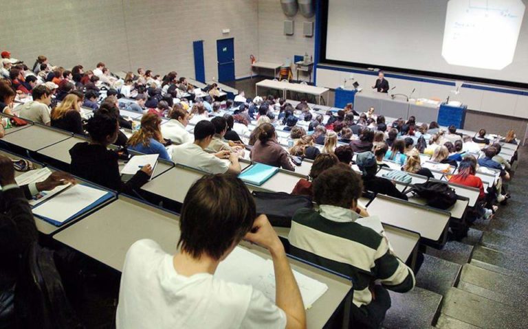 Β. Διγαλάκης: Η εξεταστική στα Πανεπιστήμια θα παραταθεί μέχρι τα μέσα Ιουλίου