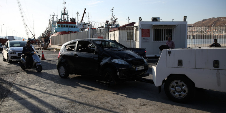 Τραγωδία στη Δραπετσώνα: Συγκλονιστική μαρτυρία -Η μητέρα του Μαυρίκου έκλεισε το παράθυρο λίγο πριν βουλιάξει το αυτοκίνητο