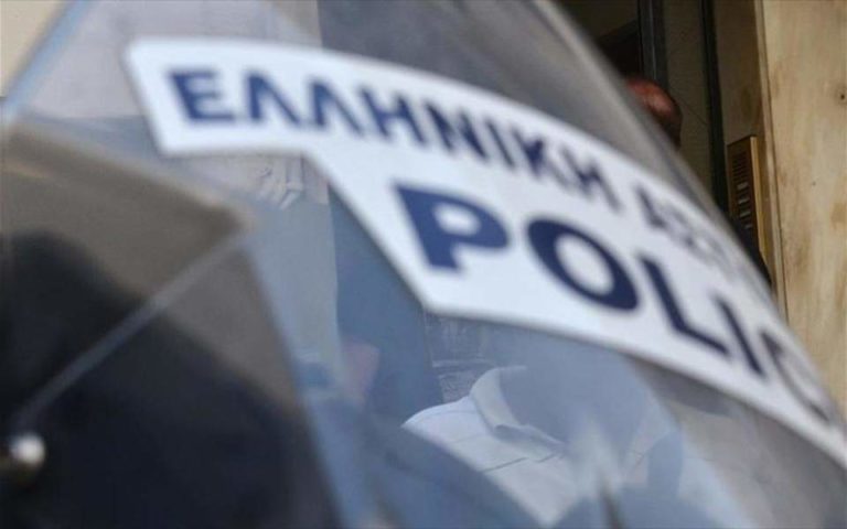 Νέα εισβολή με αυτοκίνητο σε κατάστημα στο Περιστέρι