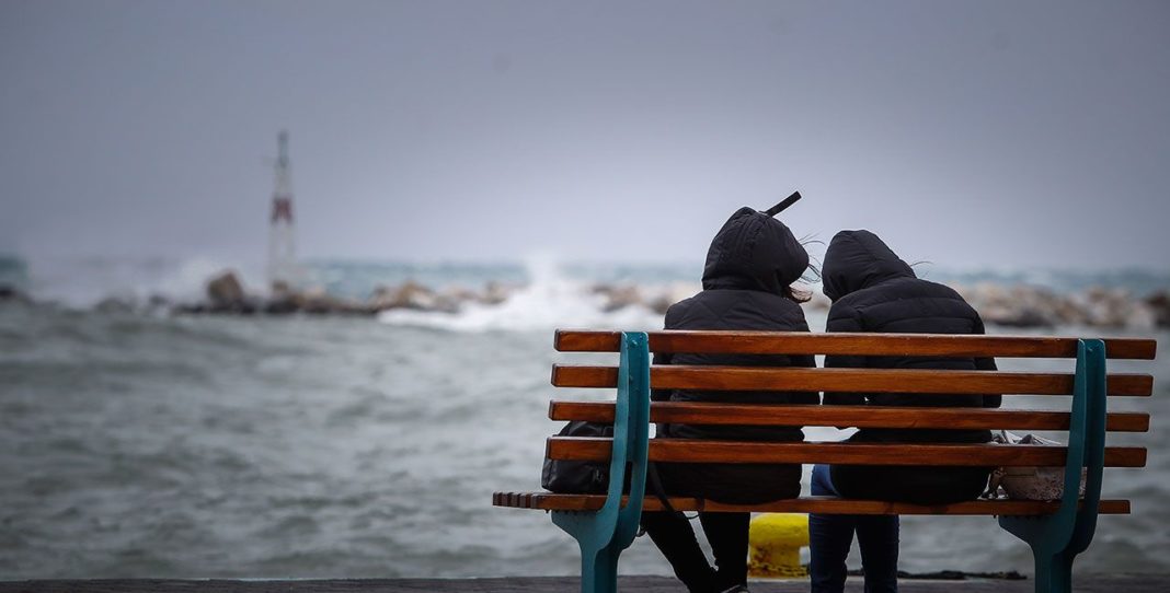 Καιρός: Πέφτει η θερμοκρασία στην Κρήτη