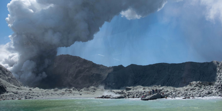 Νέα Ζηλανδία: Στους 20 οι νεκροί από την έκρηξη του ηφαιστείου στο Νησί Γουάιτ