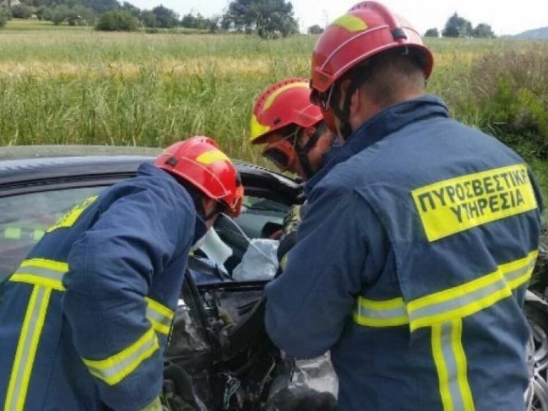 Ηράκλειο: Σύγκρουση οχημάτων στον ΒΟΑΚ – Εγκλωβίστηκε οδηγός