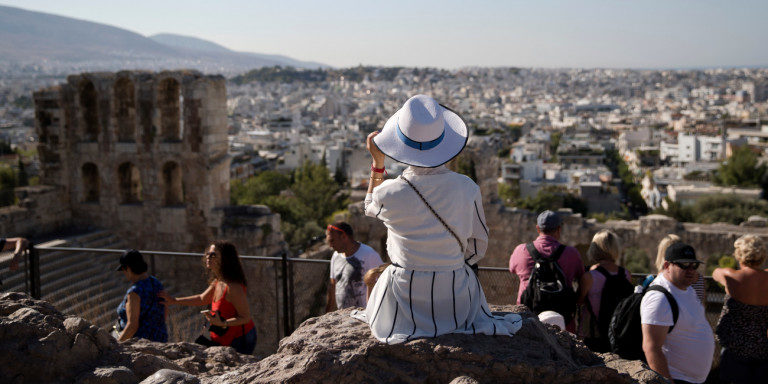 Κορωνοϊός: Προβληματισμός στην τουριστική βιομηχανία -Το Πάσχα το τεστ για την Ελλάδα