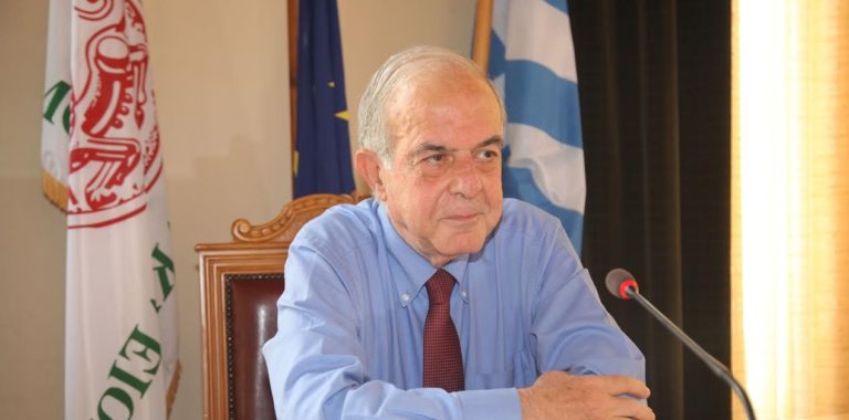 Και ο Δήμαρχος Ηρακλείου καταθέτει το ήμισυ του μισθού του