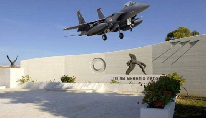 Κρήτη: Το συγκινητικό μήνυμα των ιπτάμενων της 115 Πτέρυγας Μάχης στον Σμηναγό που έφυγε σε τροχαίο
