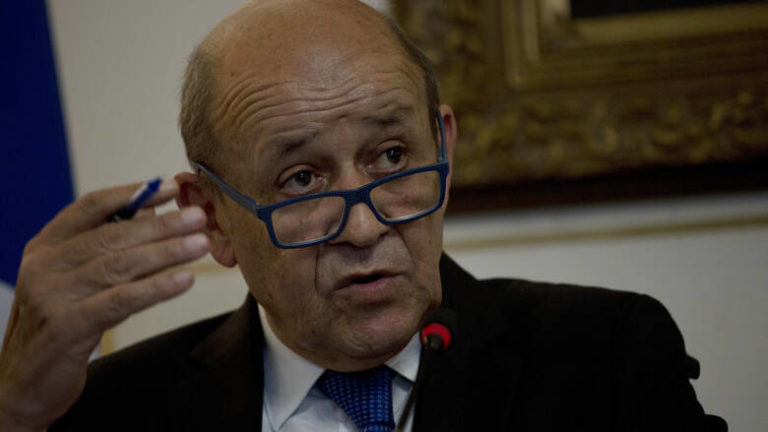 Σκληρή διπλωματική σύγκρουση Γαλλίας-Τουρκίας με έντονο ελληνικό ενδιαφέρον