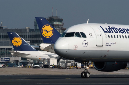 Οι γερμανικές αεροπορικές καθιστούν υποχρεωτικές τις μάσκες αυξημένης προστασίας