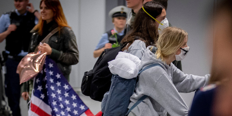 Σαρώνει η πανδημία του κορωνοϊού στις ΗΠΑ – Περισσότεροι από 51.000 οι νεκροί