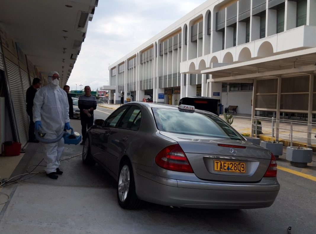 Δύο ΤΑΞΙ και …συνεργείο απολύμανσης στο αεροδρόμιο Ηρακλείου