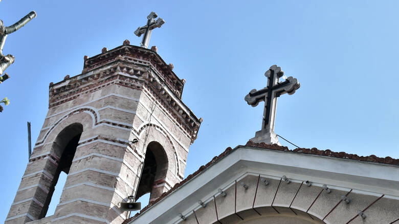 Εκκλησία της Κρήτης: Καλεί τους πιστούς να αποφύγουν τους συνωστισμούς