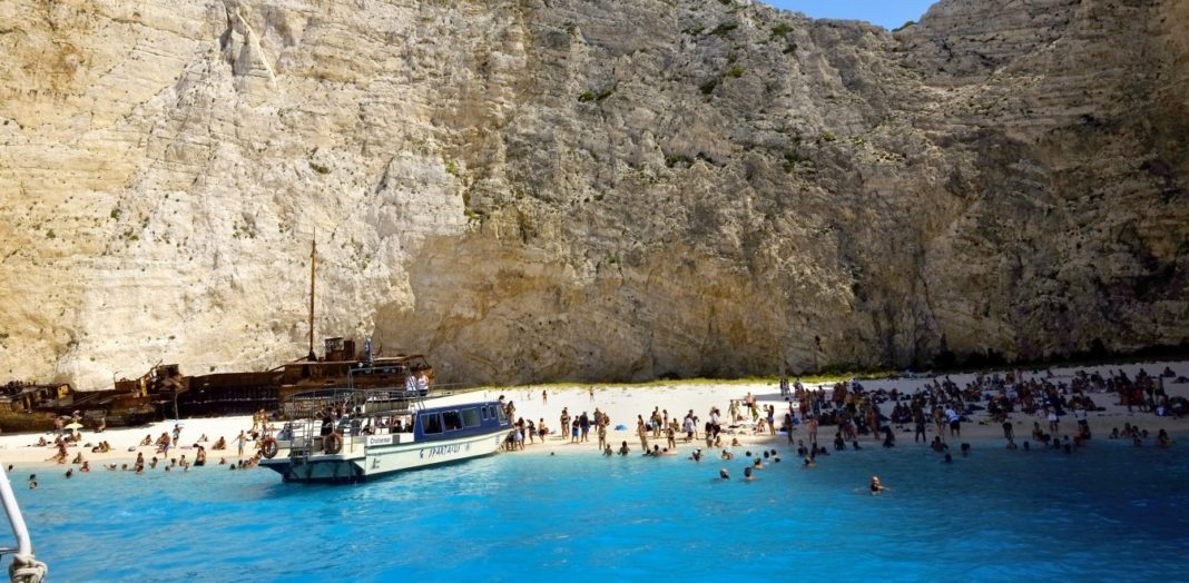 H Telegraph αποθεώνει την Ελλάδα: Η πρώτη χώρα να επισκεφθεί κανείς μετά το lockdown