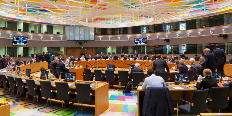 Eurogroup, παρασκήνιο: Στα δύο η Ευρώπη για τα κορωνοδάνεια του ESM -Νέα μάχη σήμερα
