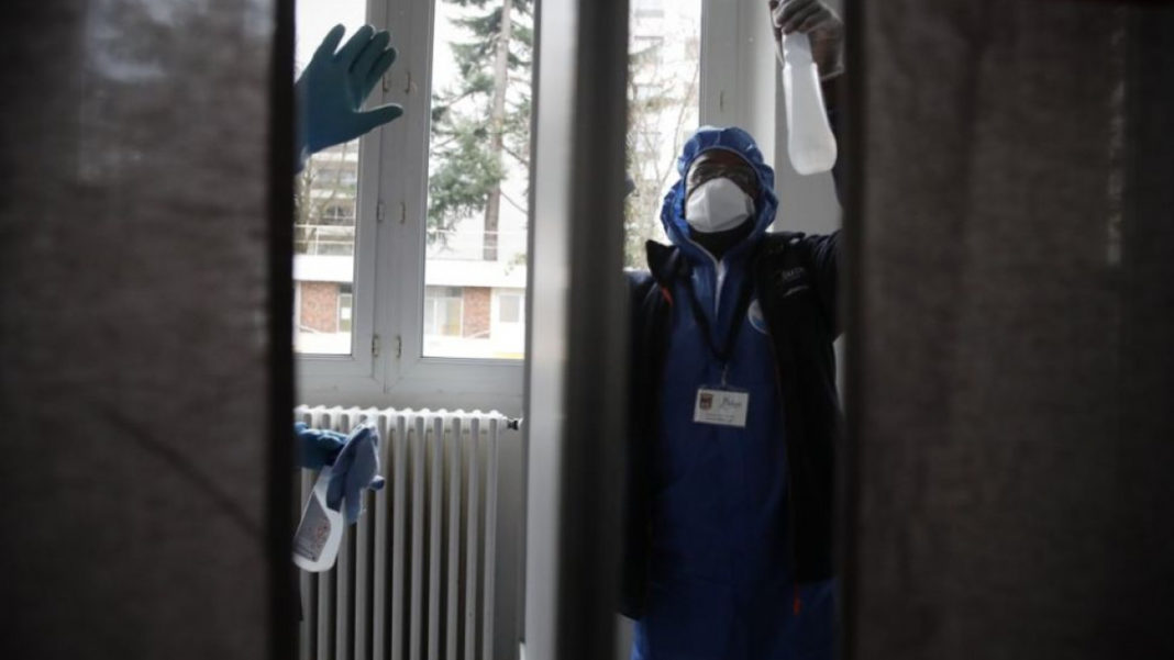 Κορωνοϊός – Γαλλία: 22.245 οι νεκροί, μειώνεται ο αριθμός νοσηλευομένων σε ΜΕΘ