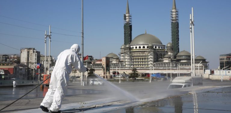 Τουρκία: Μείωση θανάτων και κρουσμάτων – Εξετάζονται μέτρα χαλάρωσης