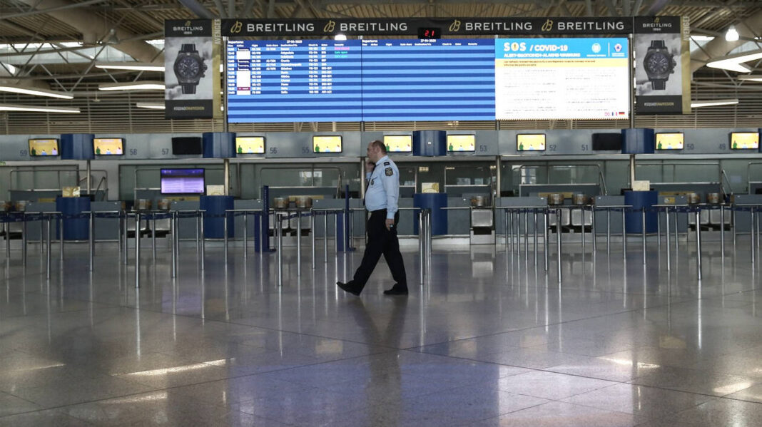 Πέντε άξονες: Τι προβλέπει το κυβερνητικό σχέδιο για τις αερομεταφορές