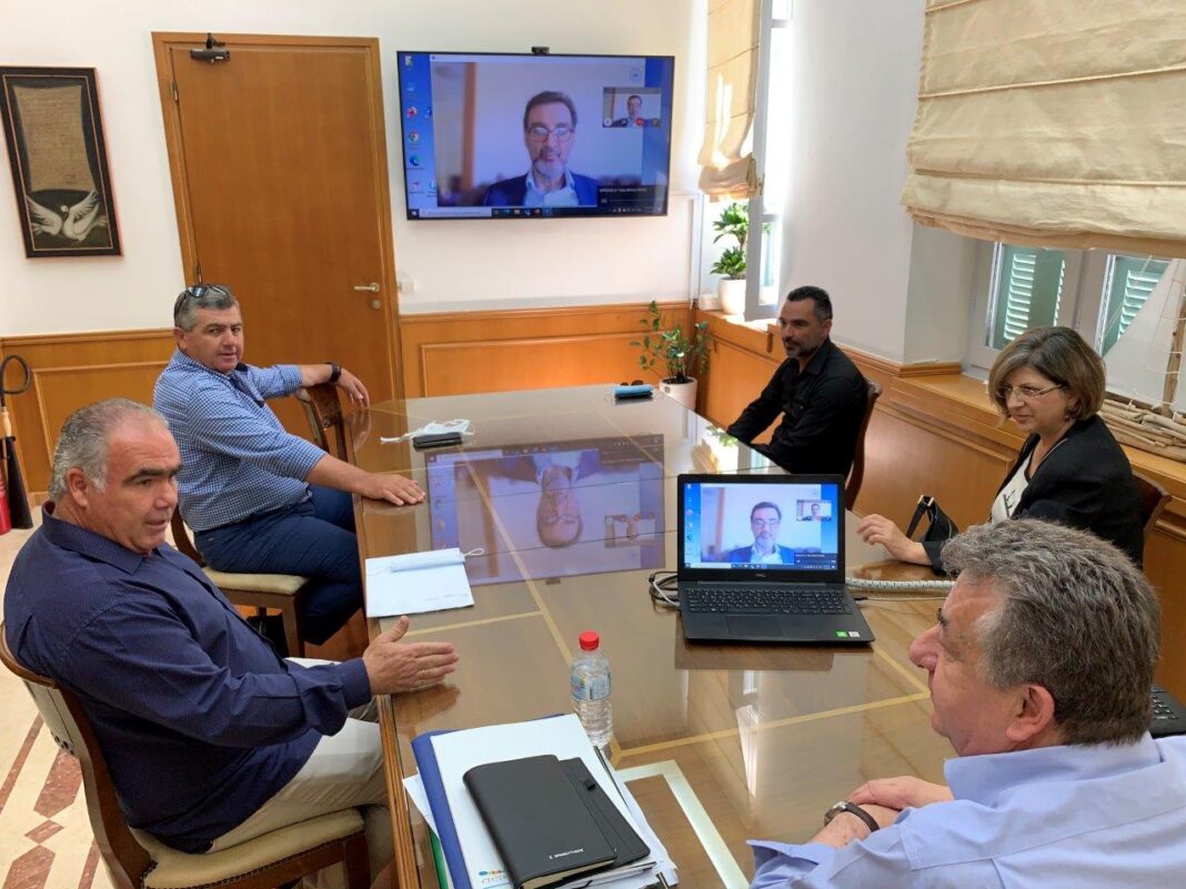 Η Περιφέρεια Κρήτης στηρίζει τα αιτήματα των ξενοδοχοϋπαλλήλων του νησιού