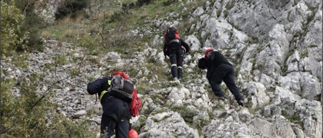 Κρήτη: Συναγερμός για άνδρα που έπεσε σε φαράγγι και τραυματίστηκε