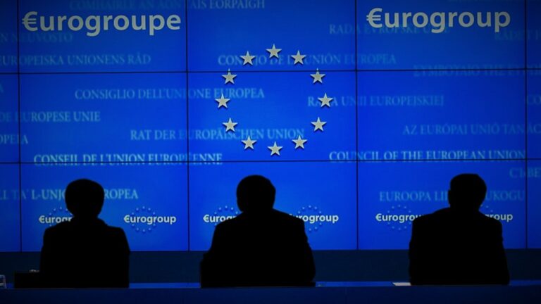 Eurogroup: Εύσημα στην Ελλάδα για τις μεταρρθμίσεις – «Δεν θα εκπλαγούμε αν φτάσει η ανάπτυξη στο 6%»