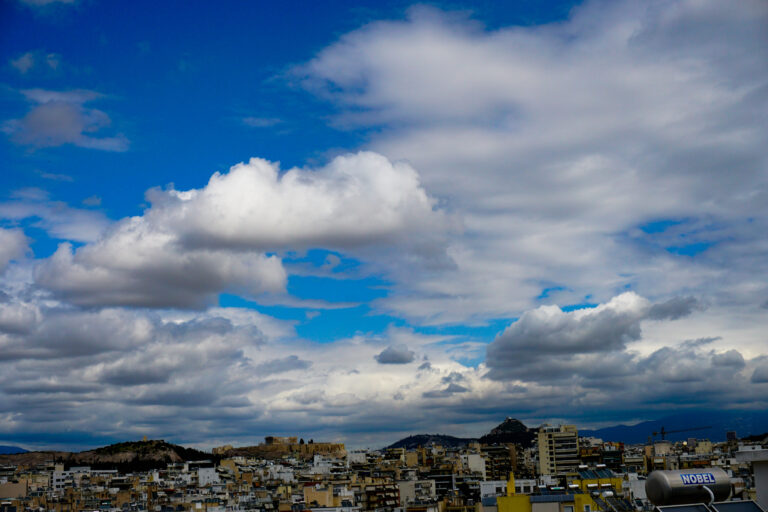 Κρήτη: Καλός καιρός, λίγα σύννεφα και σκόνη!