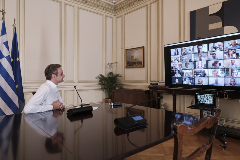 Μητσοτάκης σε λοιμωξιολόγους: Εμπιστεύτηκα εσάς τους ειδικούς και με δικαιώσατε