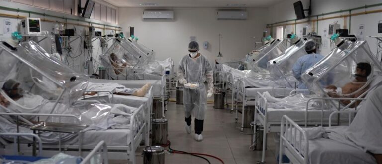 ΗΠΑ: Πλησιάζουν τους 100.000 οι νεκροί – Απαγόρευση εισόδου από τη Βραζιλία