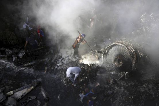 Τραγωδία στο Πακιστάν – «Χάσαμε έναν κινητήρα»: Τα τελευταία λόγια του πιλότου πριν τη συντριβή