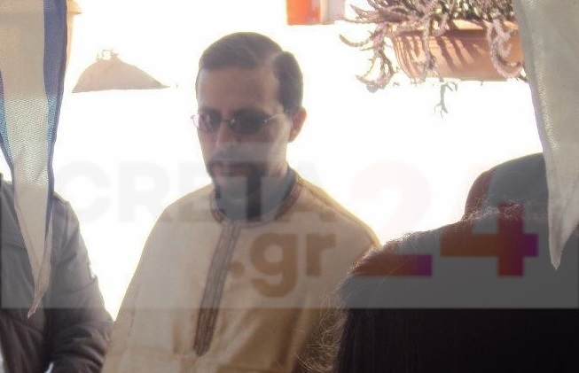 Νέα ανακοίνωση στήριξης στον ιερέα από την Ένωση Θυμάτων Ολοκαυτώματος