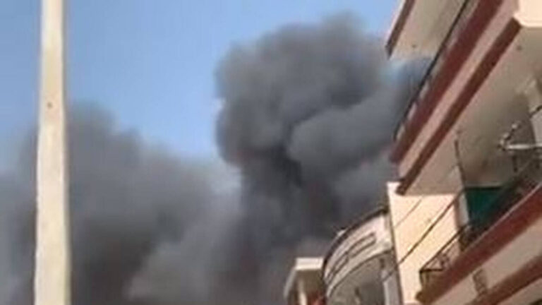 Συνετρίβη αεροσκάφος με 107 επιβάτες στο Πακιστάν (βίντεο)