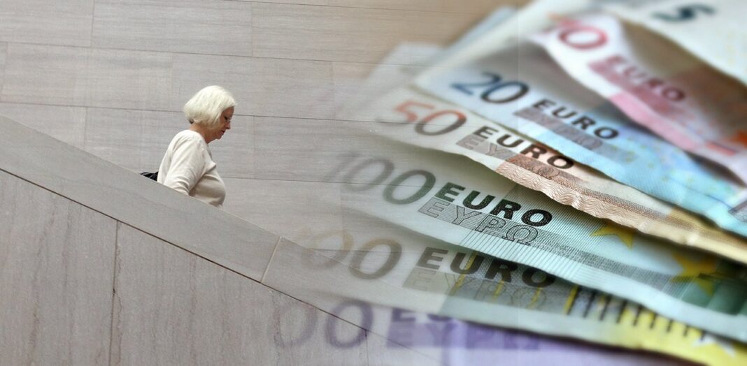 Χατζηδάκης: Αναδρομικά 345-384 ευρώ τον μήνα ώσπου να βγουν οι κύριες συντάξεις