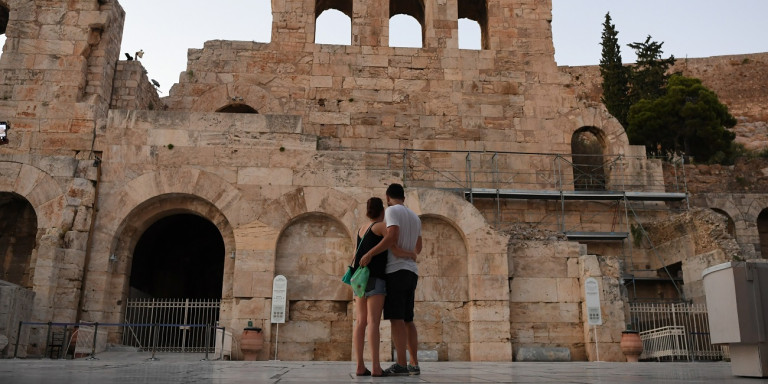 Ο Τσιόδρας εξήγησε γιατί δεν χρειάζεται τεστ σε όλους τους τουρίστες που θα έρθουν Ελλάδα