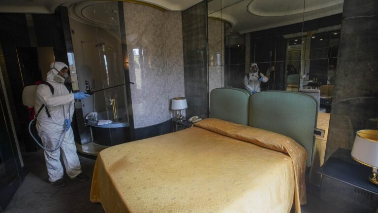 Ξενοδοχεία: Τουριστικοί παράγοντες για τα υγειονομικά πρωτόκολλα – Άγνωστος Χ ο αριθμός των επισκεπτών