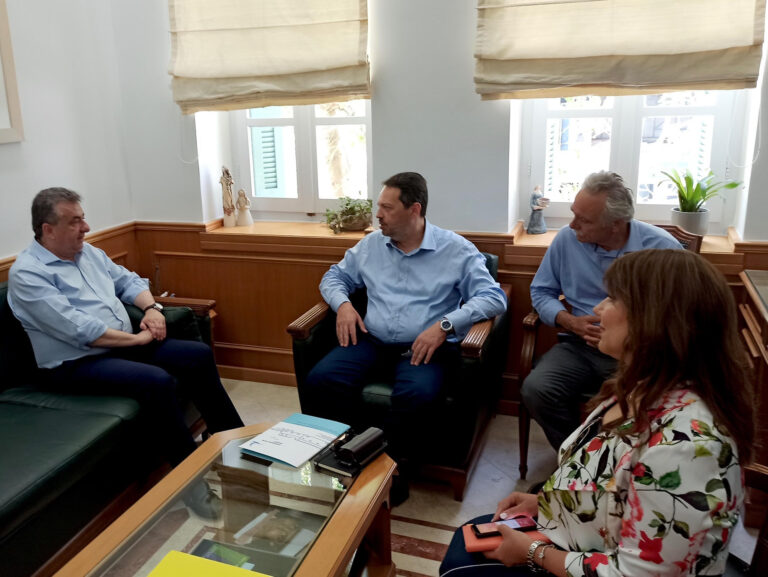 Με την ηγεσία του Ο.Λ.Η. συναντήθηκε ο Περιφερειάρχης Κρήτης