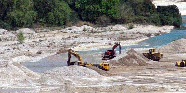 Συνέλαβαν τους τέσσερις που έκλεψαν …αμμουδιά!