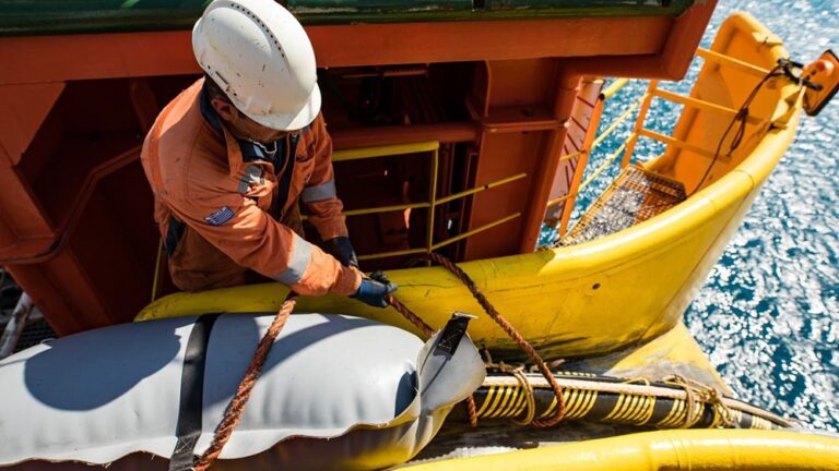 Διασύνδεση Κρήτης-Αττικής: Τι αλλάζει η mega-επένδυση του 1 δισ. ευρώ