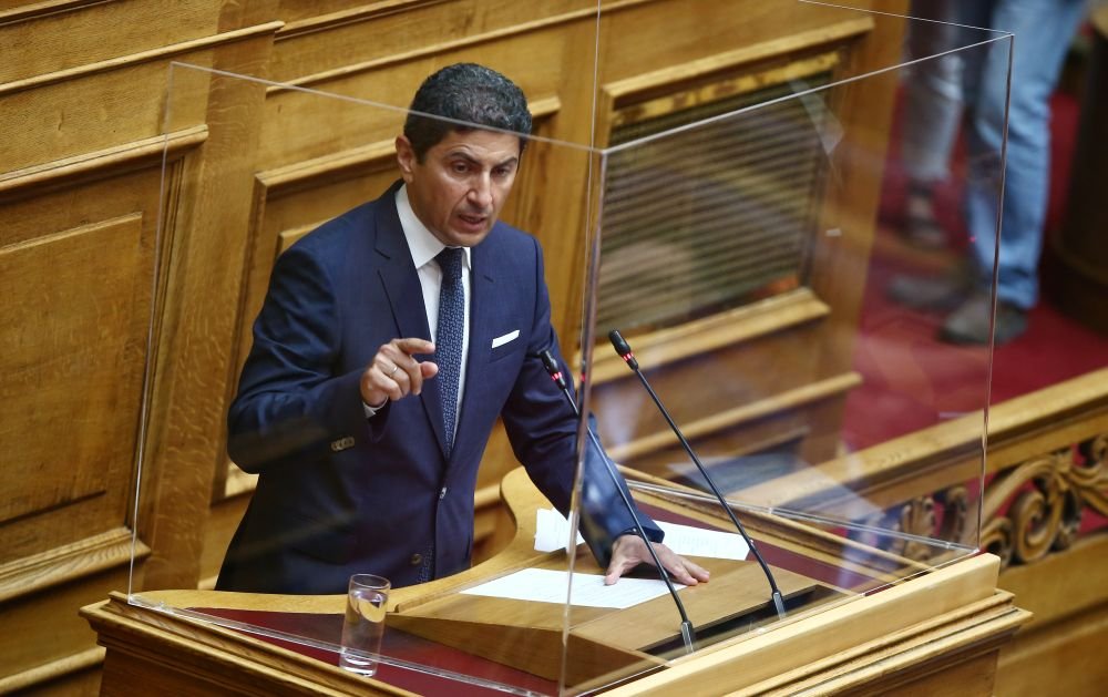 Kεραυνοί Αυγενάκη στη Βουλή: Κατήγγειλε σαμποτάζ απο την ΕΠΟ!