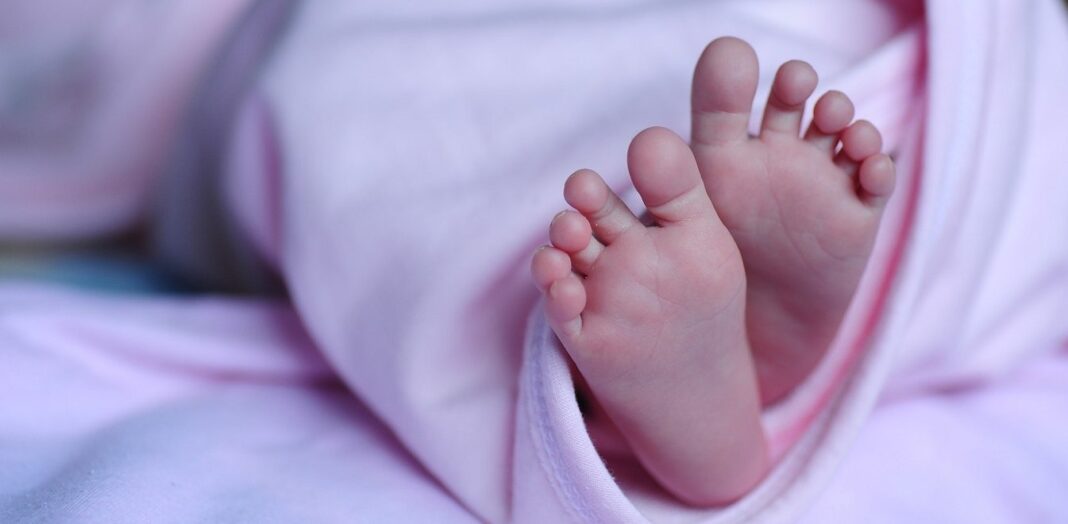 Επίδομα γέννησης: Εγκρίθηκε η δαπάνη για την καταβολή του – Ποιους αφορά