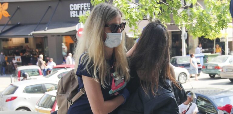 Δολοφονία στο Εύοσμο: Από την κόρη, κατά βάση, τα θανατηφόρα πλήγματα