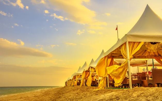 Glamping: Η νέα τάση στις διακοπές έρχεται και στο Ηράκλειο