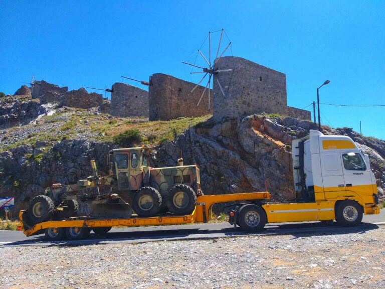 Οι Ένοπλες Δυνάμεις στηρίζουν τον Δήμο Οροπεδίου Λασιθίου