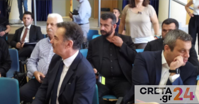 Στην σύσκεψη με Χρυσοχοΐδη ο Κοκολάκης ενώ άλλοι έτρεχαν στους εισαγγελείς για μια τηλεοπτική εμφάνιση